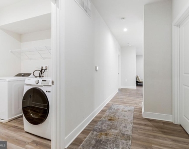 102 Saint Ives Place - Photo Thumbnail 23