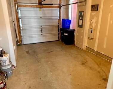 22928 Spicebush Drive - Photo Thumbnail 18