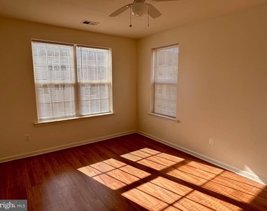 22928 Spicebush Drive - Photo Thumbnail 9