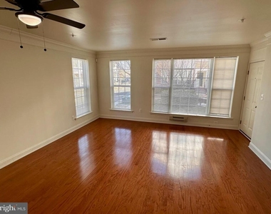 22928 Spicebush Drive - Photo Thumbnail 2