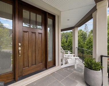 9501 Wildoak Drive - Photo Thumbnail 4