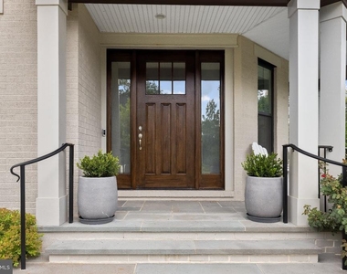9501 Wildoak Drive - Photo Thumbnail 3