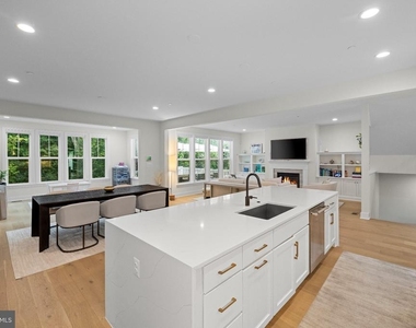 9501 Wildoak Drive - Photo Thumbnail 13