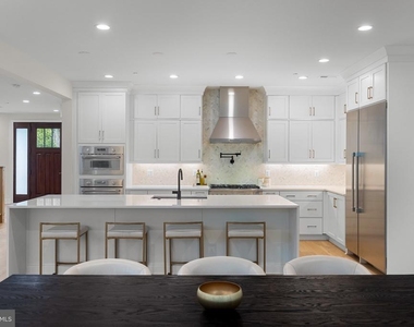 9501 Wildoak Drive - Photo Thumbnail 12