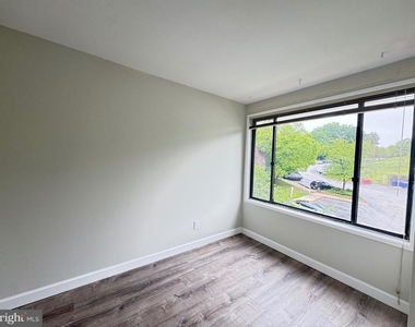 8723 Hayshed Lane - Photo Thumbnail 11