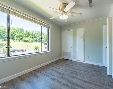 8723 Hayshed Lane - Photo Thumbnail 15