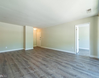 8723 Hayshed Lane - Photo Thumbnail 21