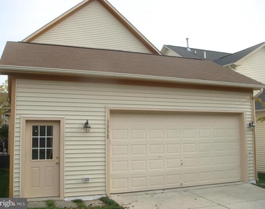 3858 Braveheart Drive - Photo Thumbnail 5