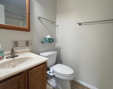 32 Provincial Parkway - Photo Thumbnail 5