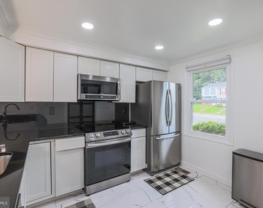 9 Stillwood Circle - Photo Thumbnail 4