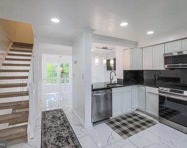 9 Stillwood Circle - Photo Thumbnail 3