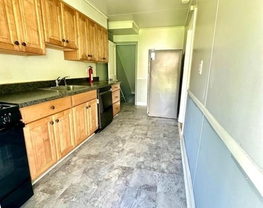 8318 Loch Raven Boulevard - Photo Thumbnail 12