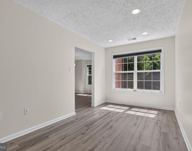 6929 Clearwind Court - Photo Thumbnail 8