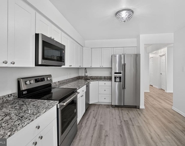 6929 Clearwind Court - Photo Thumbnail 7