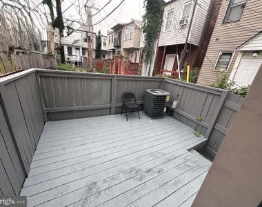 306 Penn Street - Photo Thumbnail 3