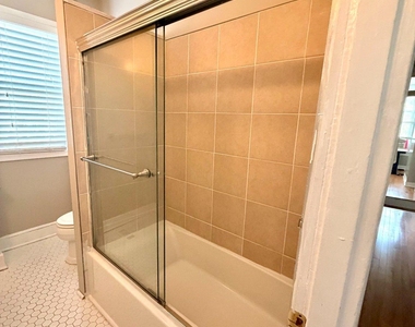 306 Penn Street - Photo Thumbnail 15
