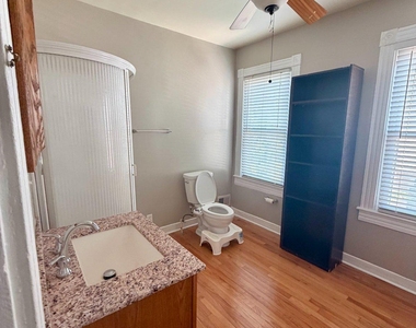 306 Penn Street - Photo Thumbnail 11