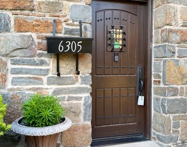 6305 E Fordham Drive - Photo Thumbnail 1