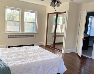 6305 E Fordham Drive - Photo Thumbnail 10