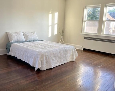 6305 E Fordham Drive - Photo Thumbnail 9