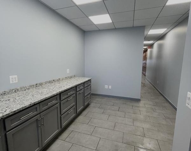 4813 Eastern Avenue - Photo Thumbnail 11