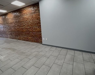 4813 Eastern Avenue - Photo Thumbnail 4