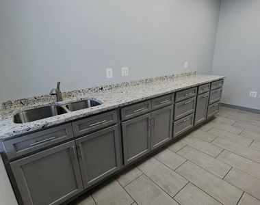 4813 Eastern Avenue - Photo Thumbnail 10
