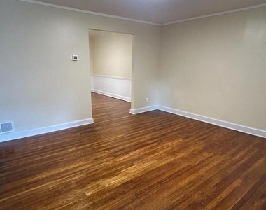 864 Benninghaus Road - Photo Thumbnail 2
