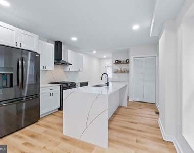 530 E 38th Street - Photo Thumbnail 9