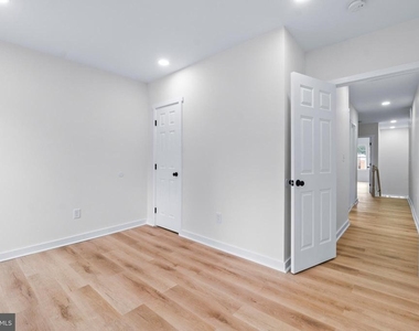 530 E 38th Street - Photo Thumbnail 20