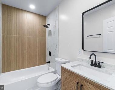 530 E 38th Street - Photo Thumbnail 23