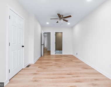 530 E 38th Street - Photo Thumbnail 26