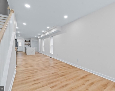 530 E 38th Street - Photo Thumbnail 6