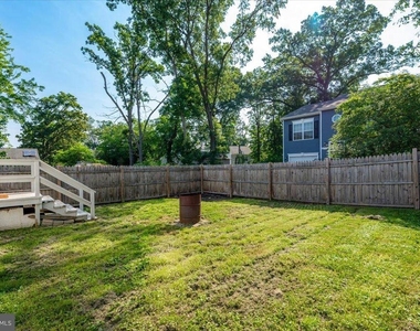 409 Maple Lane Nw - Photo Thumbnail 9