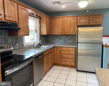 2721 Burnley Road - Photo Thumbnail 5