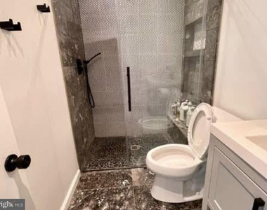 2433 18th Street Ne - Photo Thumbnail 18