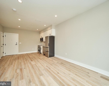 1016 17th Place Ne - Photo Thumbnail 8