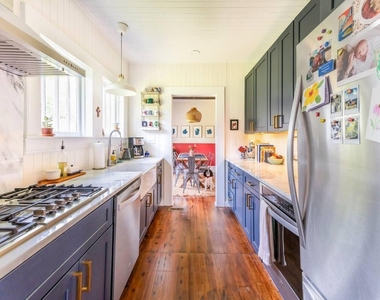 3309 Spector Street - Photo Thumbnail 4