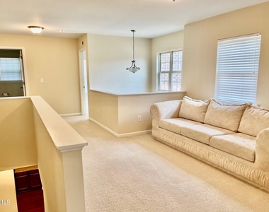 525 Sandy Whispers Place - Photo Thumbnail 13