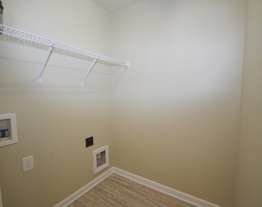 8026 River Watch Lane - Photo Thumbnail 11