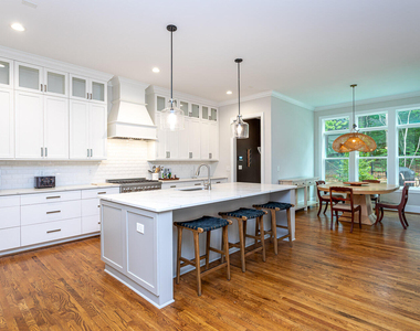 801 Carolina Avenue - Photo Thumbnail 3