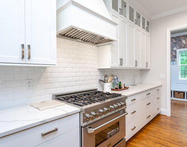 801 Carolina Avenue - Photo Thumbnail 4