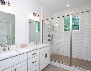 801 Carolina Avenue - Photo Thumbnail 17