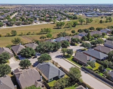 3300 Winding Shore Ln - Photo Thumbnail 29