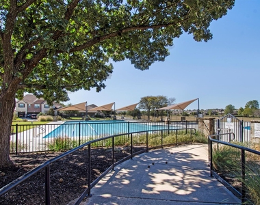 3300 Winding Shore Ln - Photo Thumbnail 36