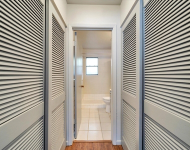 1130 Bois D'arc St - Photo Thumbnail 10