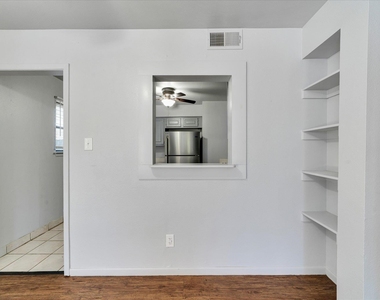 1130 Bois D'arc St - Photo Thumbnail 5