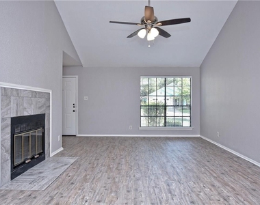 802 Primrose Ln - Photo Thumbnail 13