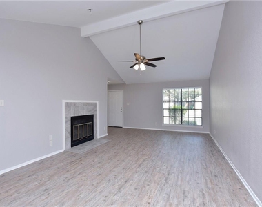802 Primrose Ln - Photo Thumbnail 10