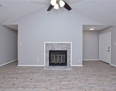 802 Primrose Ln - Photo Thumbnail 12